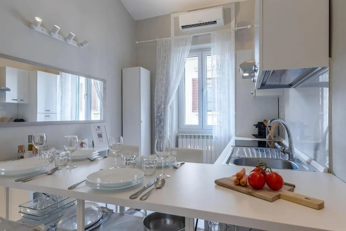 Apartment 4Season Flat 2 Bedrooms 10 Min Walk From The Cathedral Florence Italy