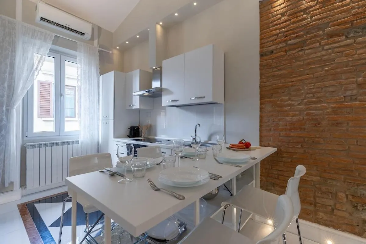 Apartment 4Season Flat 2 Bedrooms 10 Min Walk From The Cathedral Florence
